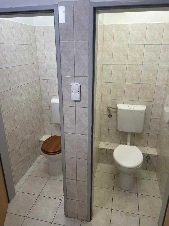 בודפשט Viola Hostel מראה חיצוני תמונה