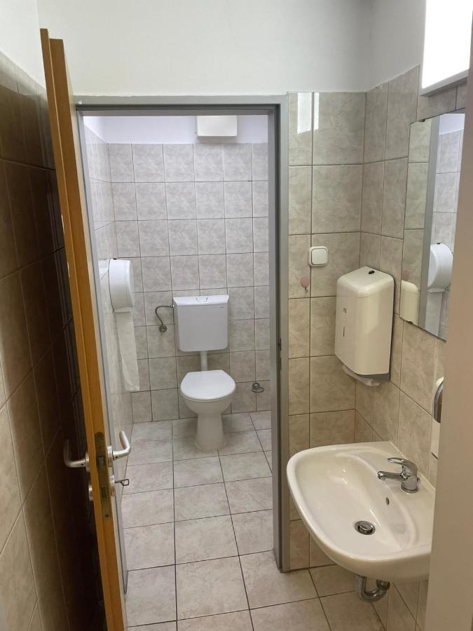 בודפשט Viola Hostel מראה חיצוני תמונה